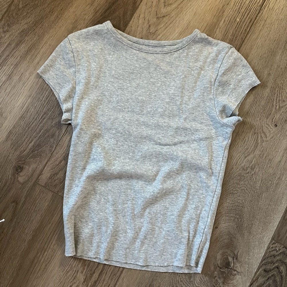 grey baby tee